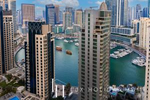 LUX The Contemporary Marina View Suite 7