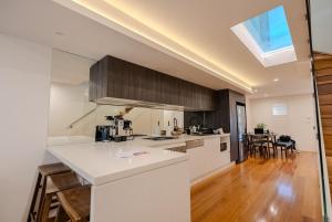 The Fulham Hideaway Modern Newtown Retreat