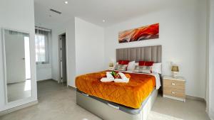 7LakesVilla with Heated Pool, Cinema & Home Office, Santa Rosalia Lake Resort