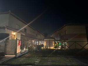 Charmoso dúplex canto do jandaia