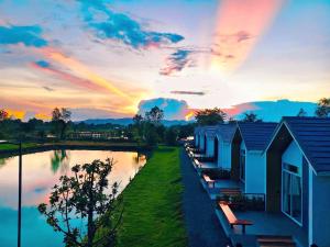 Hug Home Resort Wichianburi ฮักโฮม รีสอร์ท วิเชียรบุรี
