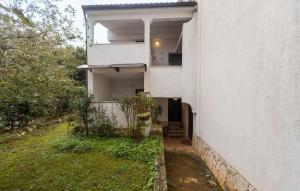 Amazing Apartment In Porec Cie965