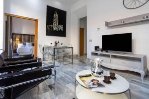 -MalagaSunApts-Merced Square 2-2