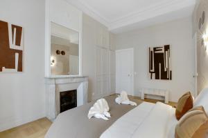 Parisian Elegance & Comfort for 4 people