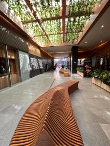 Studio Novo e Iluminado em edifício de luxo