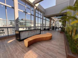 Studio Novo e Iluminado em edifício de luxo