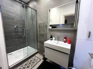 Luxury Apartment Hyde Parkof Central London on Foot