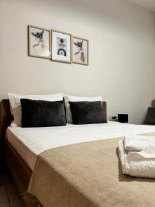 Lynnes Harmony Chania Beach Studio