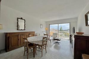Bright apartment at the gates of Cannes