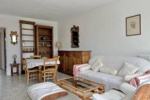 Bright apartment at the gates of Cannes