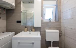 Lovely Apartment In Vodnjan