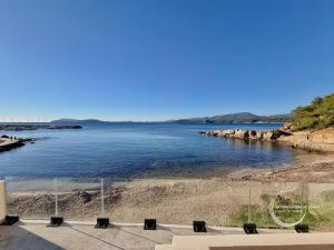 Les Oursinières - Accès à la plage - Près du Port