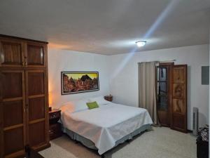 House with several bedrooms, in Antigua Guatemala