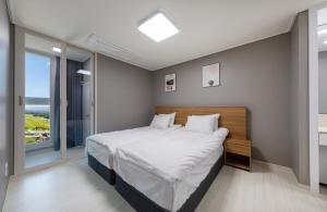 The 강릉 오션스테이 first