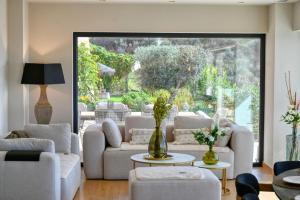 Stunning Villa with sea view and pool