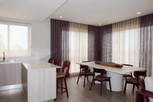 New 2 bedroom apartment with shared Pool