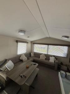 Moonstone - Sunnymede Hot tub caravan