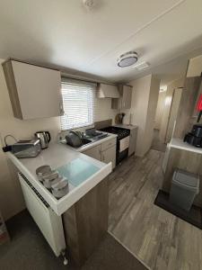 Moonstone - Sunnymede Hot tub caravan