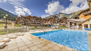 CENTRE DES ORRES 1800 - Appartement 3 chambres - 8 PERSONNES - SUD - Parking - Près de 60m2 hab