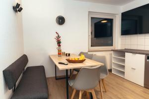 LGH2-4 Schlafzimmer, voll ausgestattet, WLAN, Balkon, self-check-in