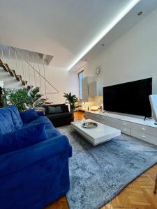 attico ARENA,200mq NETFLIX WIFI AIR CONDITIONING