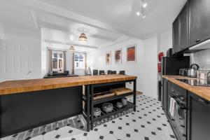 Brand New City Centre 3 Bed Flat By City SuperHost