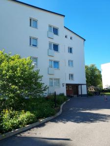 Avara kaksio Hollihaassa