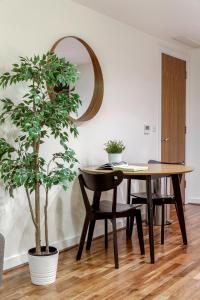 The Lambs Passage Executive Apartment