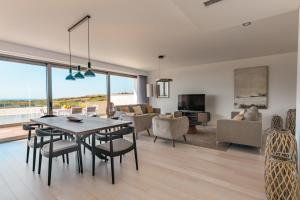 Panoramic Linked Villa with Private Pool - 12A