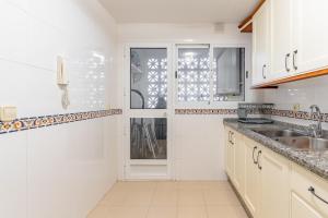 3 bedroom townhouse close to the beach