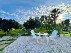 Happy Houses With Garden img4