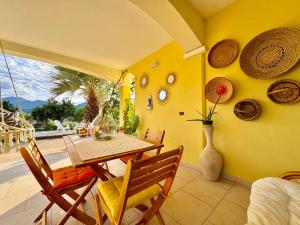 Happy Houses With Garden img42