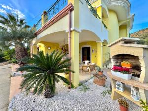 Happy Houses With Garden img46