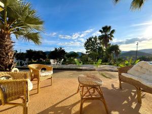 Happy Houses With Garden img49