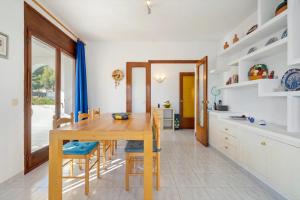 Chalet Individual Con Piscina, de 3 habitaciones en Coma-ruga