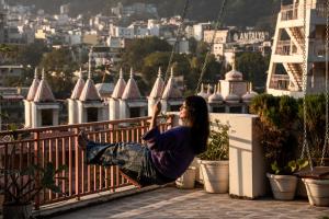 LiveAway Rishikesh, Laxman Jhula by PACK