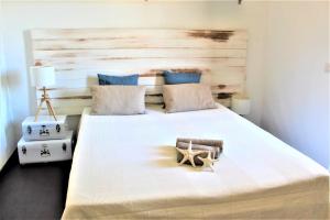 Mediterranean Apartment Pool & Parking