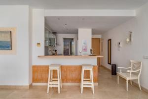 El Retiro Sea Views by Lica Homes