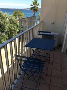 Studio à 10 m de la plage avec vue sur létang
