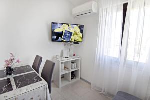 Quiet holiday apartment with balcony