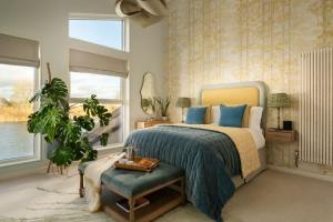 Still Waters - Scandinavian Lake Retreat