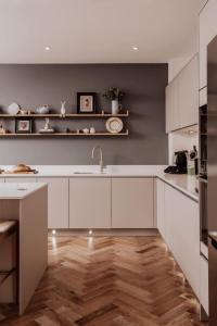 Still Waters - Scandinavian Lake Retreat