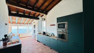 Villa climatisée, 5 Pieces, 140M2 grande piscine vue époustouflante proche plage du Rupione Pietrosella