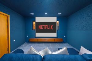 Villa Anzar Refined Oasis wChef and Emerald Hammam