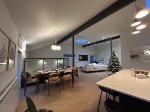 The Warehouse, Clifden