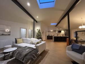 The Warehouse, Clifden