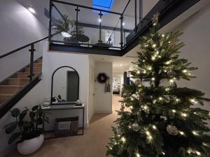 The Warehouse, Clifden