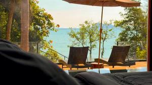 Villa Amrita - Oceanfront Villa with Private Beach