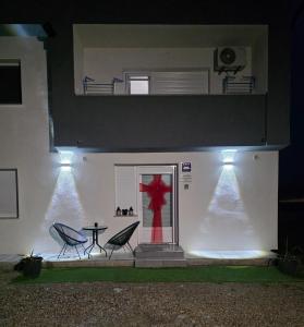 ENA 1&2 - BIG free parking , central heating