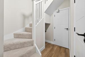 2BR - Free Parking - Work Space - Fast Wi-Fi